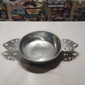 Vintage Wilton bicentennial Armetale Plough Tavern Double Handled Porringer Bowl